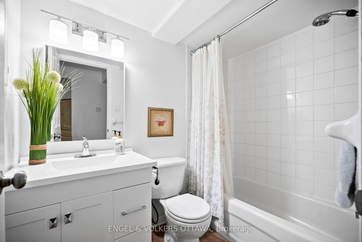 Photo 23 at 17 Colindale Avenue, Nepean (Longfields), Ottawa