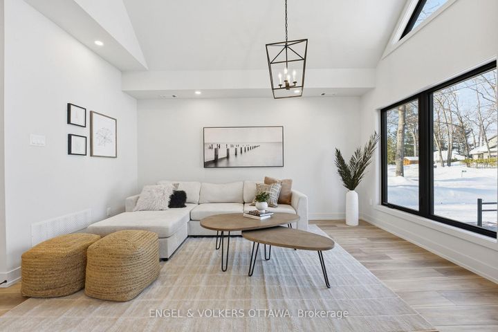 Photo 7 at 557 Bayview Drive, Constance Bay