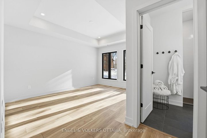 Photo 18 at 557 Bayview Drive, Constance Bay