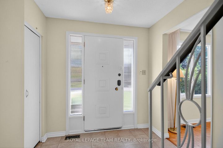 Photo 2 at 1264 Morrison Drive, Nepean (Redwood Park), Ottawa