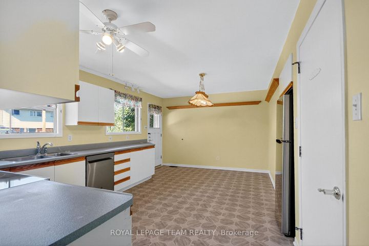 Photo 15 at 1264 Morrison Drive, Nepean (Redwood Park), Ottawa