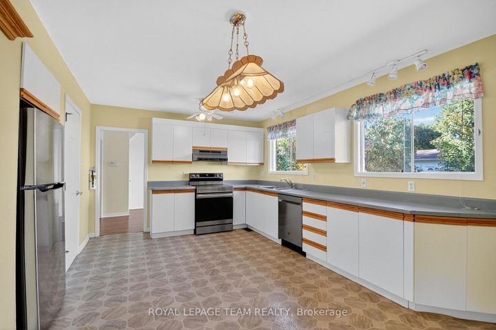 Photo 20 at 1264 Morrison Drive, Nepean (Redwood Park), Ottawa