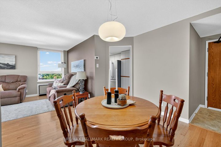 Photo 9 at 1207 - 80 Sandcastle Drive, Nepean (Leslie Park), Ottawa