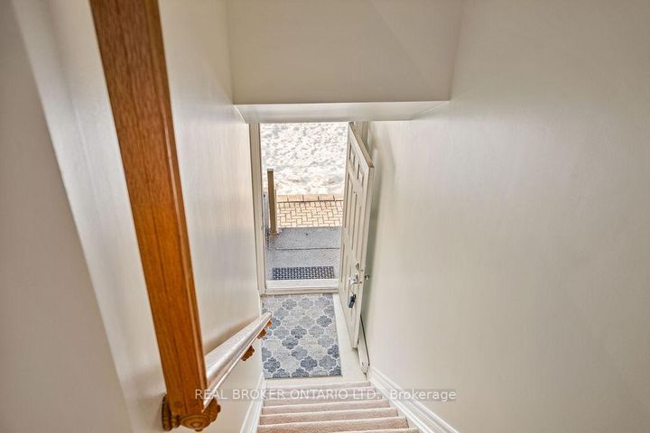 Photo 3 at 10 - 165 Waterbridge Drive, Nepean (Barrhaven East), Ottawa