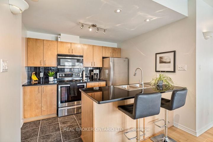 Photo 9 at 10 - 165 Waterbridge Drive, Nepean (Barrhaven East), Ottawa