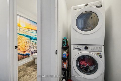 Photo 13 at 614 Fenwick Way, Nepean (Stonebridge), Ottawa