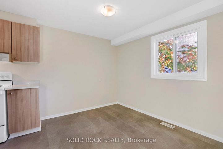 Photo 7 at 18 - 35 Thistledown Court, Nepean (Pheasant Run), Ottawa