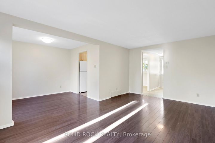 Photo 17 at 18 - 35 Thistledown Court, Nepean (Pheasant Run), Ottawa