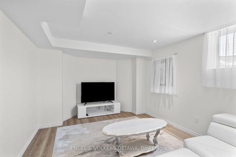 Photo 37 at 19 Black Tern Crescent, Bridlewood, Kanata