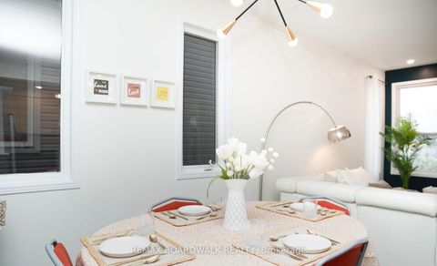 Photo 6 at 302 Haliburton Heights, Emerald Meadows/Trailwest, Kanata