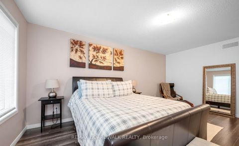 Photo 34 at 302 Haliburton Heights, Emerald Meadows/Trailwest, Kanata