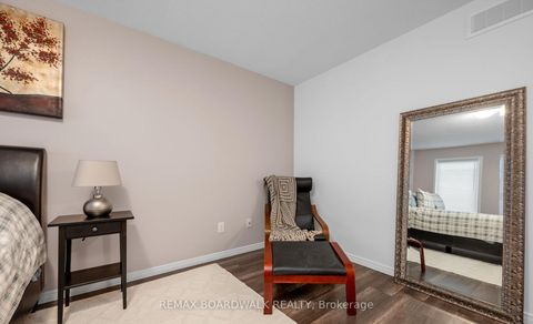 Photo 35 at 302 Haliburton Heights, Emerald Meadows/Trailwest, Kanata