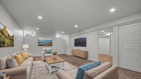 Photo 46 at 302 Haliburton Heights, Emerald Meadows/Trailwest, Kanata