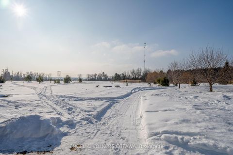 Photo 42 at 5165 Canon Smith Drive, Fitzroy, Carp
