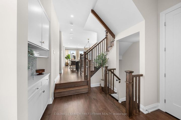 Photo 3 at 43 Deerfox Drive, Nepean (Longfields), Ottawa