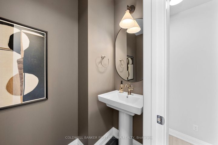 Photo 12 at 43 Deerfox Drive, Nepean (Longfields), Ottawa