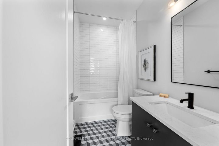 Photo 21 at 43 Deerfox Drive, Nepean (Longfields), Ottawa