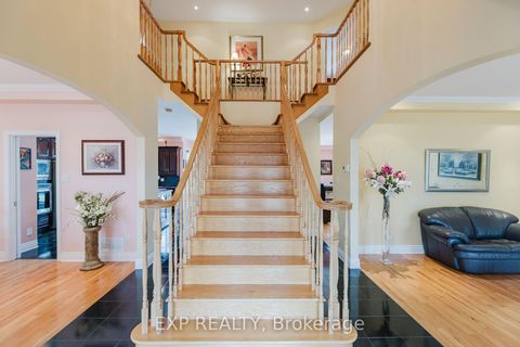 Photo 1 at 5472 Wicklow Drive, Manotick Village & Manotick Estates, Manotick