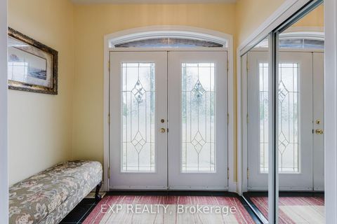 Photo 2 at 5472 Wicklow Drive, Manotick Village & Manotick Estates, Manotick