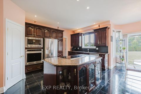 Photo 9 at 5472 Wicklow Drive, Manotick Village & Manotick Estates, Manotick