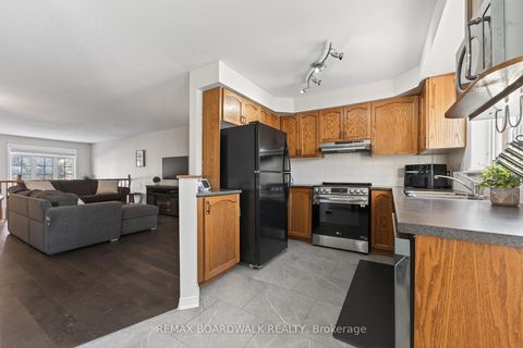 Photo 7 at 165 - 70 EDENVALE Drive, Beaverbrook, Kanata