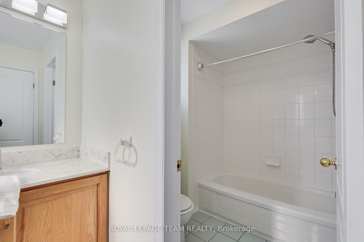 Photo 41 at 8 Saddlebrook Street, Nepean (Centrepointe), Ottawa