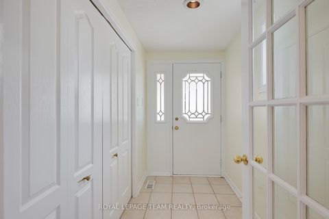 Photo 5 at 8 Saddlebrook Street, Nepean (Centrepointe), Ottawa