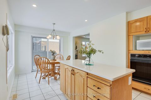 Photo 21 at 8 Saddlebrook Street, Nepean (Centrepointe), Ottawa