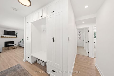 Photo 3 at 5286 Hillcrest Drive, Manotick Long Island & Nicholls Island, Manotick