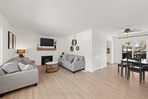 Photo 4 at 5286 Hillcrest Drive, Manotick Long Island & Nicholls Island, Manotick