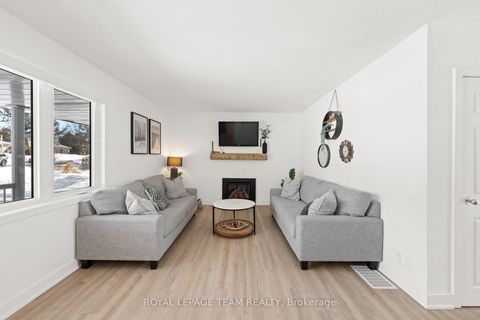 Photo 5 at 5286 Hillcrest Drive, Manotick Long Island & Nicholls Island, Manotick