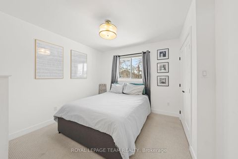 Photo 11 at 5286 Hillcrest Drive, Manotick Long Island & Nicholls Island, Manotick