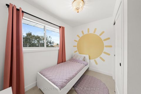 Photo 19 at 5286 Hillcrest Drive, Manotick Long Island & Nicholls Island, Manotick