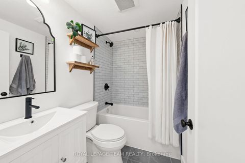 Photo 21 at 5286 Hillcrest Drive, Manotick Long Island & Nicholls Island, Manotick