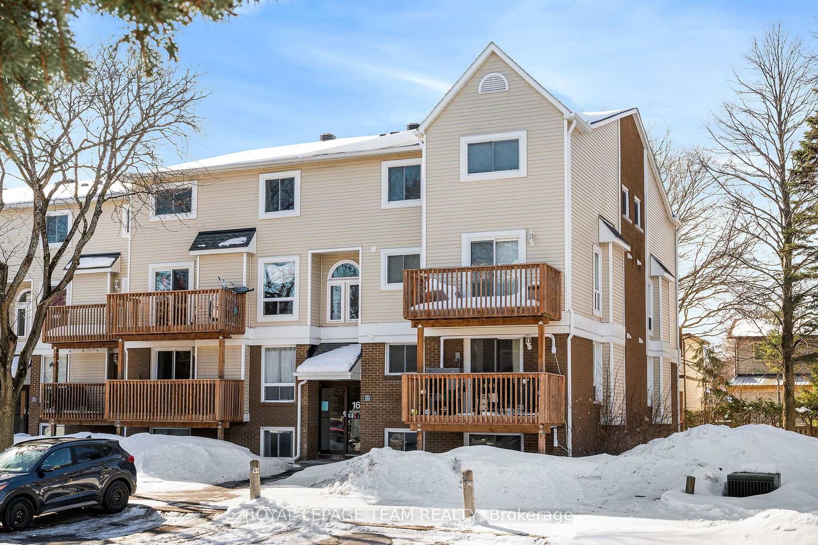 4 - 160 Fenerty Court, Katimavik, Kanata 2