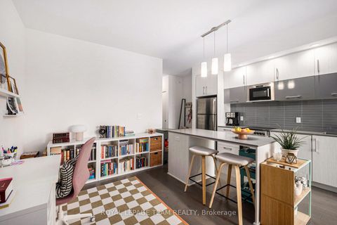 Photo 10 at 714 - 255 Bay Street, Ottawa Centre