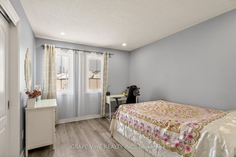Photo 30 at 1217 Alson Mills Way, Emerald Meadows/Trailwest, Kanata