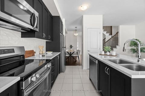 Photo 13 at 166 Invention Boulevard, Morgan's Grant/South March, Kanata