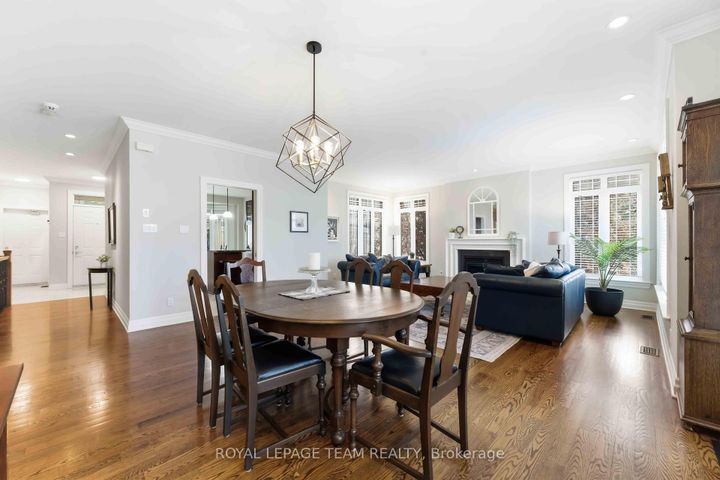 Photo 5 at 6 Waterford Way, Nepean (Pineglen/Country Place), Ottawa