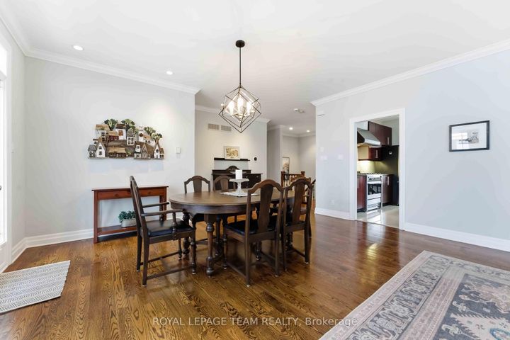 Photo 6 at 6 Waterford Way, Nepean (Pineglen/Country Place), Ottawa