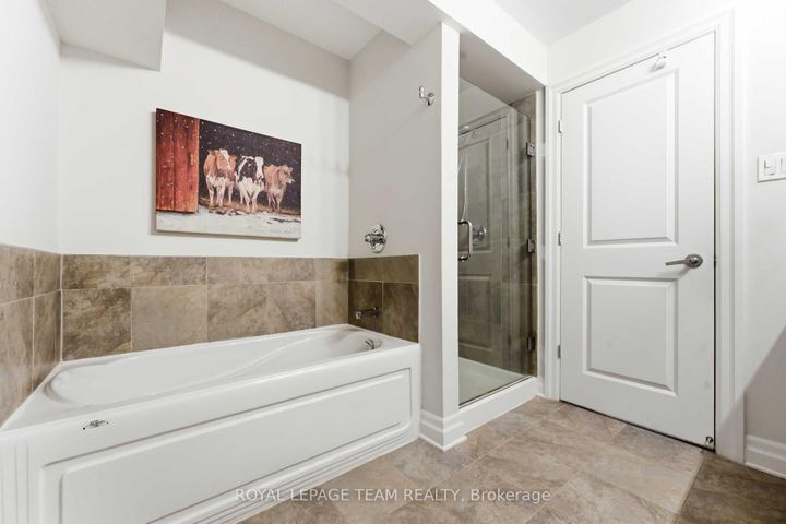 Photo 35 at 6 Waterford Way, Nepean (Pineglen/Country Place), Ottawa