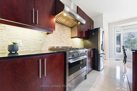 Photo 8 at 6 Waterford Way, Nepean (Pineglen/Country Place), Ottawa