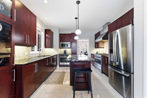 Photo 13 at 6 Waterford Way, Nepean (Pineglen/Country Place), Ottawa