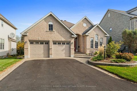 Photo 2 at 19 Fencerow Way, Nepean (Stonebridge), Ottawa