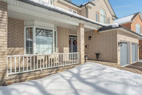 Photo 3 at 72 KENINS Crescent, Kanata Lakes/Heritage Hills, Kanata