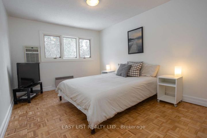 Photo 21 at 73 Hobart Crescent, Nepean (Sheahan Estates/Trend Village), Ottawa