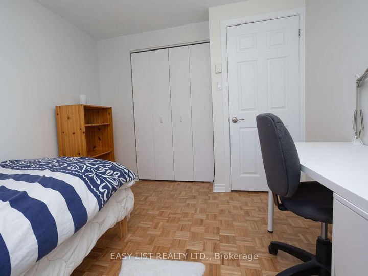 Photo 28 at 73 Hobart Crescent, Nepean (Sheahan Estates/Trend Village), Ottawa