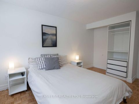 Photo 22 at 73 Hobart Crescent, Nepean (Sheahan Estates/Trend Village), Ottawa