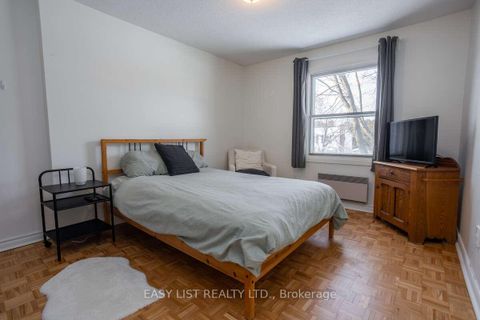 Photo 26 at 73 Hobart Crescent, Nepean (Sheahan Estates/Trend Village), Ottawa