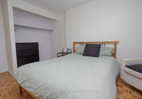 Photo 27 at 73 Hobart Crescent, Nepean (Sheahan Estates/Trend Village), Ottawa